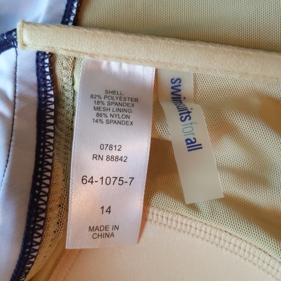 NWOT Swimsuits for all tankini top. Size 14. - Picture 3 of 3